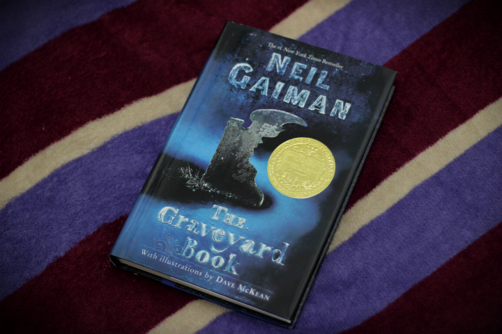 The graveyard book neil gaiman