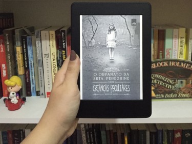 Resenha: O Orfanato da Srta. Peregrine Para Crianças Peculiares - Ransom Riggs