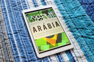 Resenha: Arábia - A Incrível História de um Brasileiro no Oriente Médio - Rafael Coelho e Raiam Santos