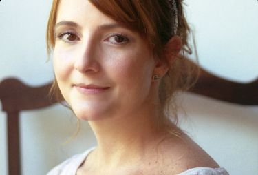 Entrevista: Babi A. Sette, autora de O Despertar do Lírio