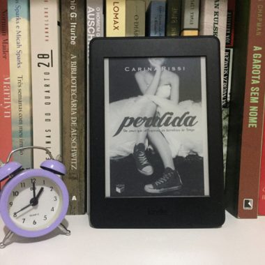 Resenha: Perdida: Um Amor Que Ultrapassa As Barreiras do Tempo - Carina Rissi