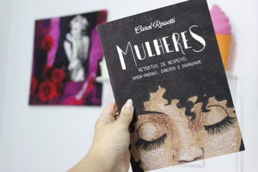 Resenha: Mulheres - Carol Rossetti