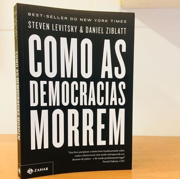 Livros para dar de presente de amigo secreto