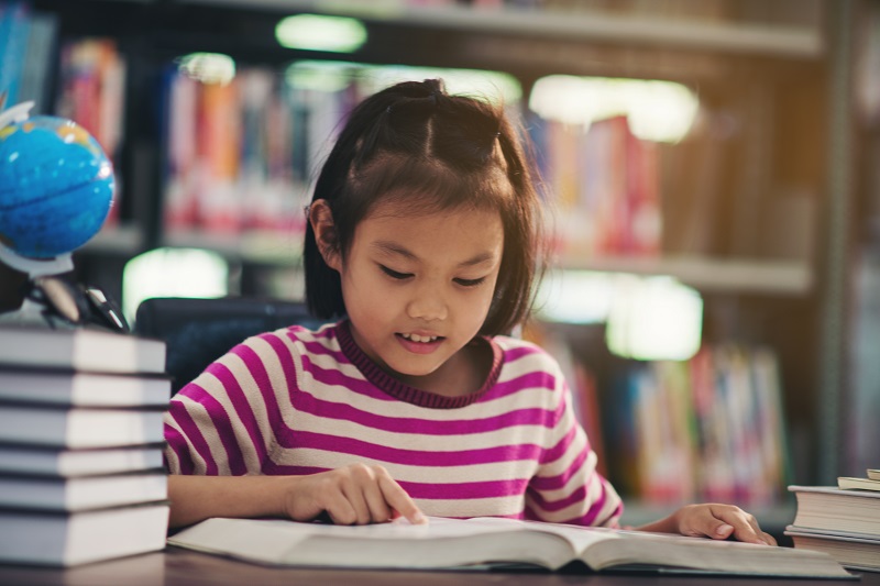 Quais os benefícios da leitura para as crianças?